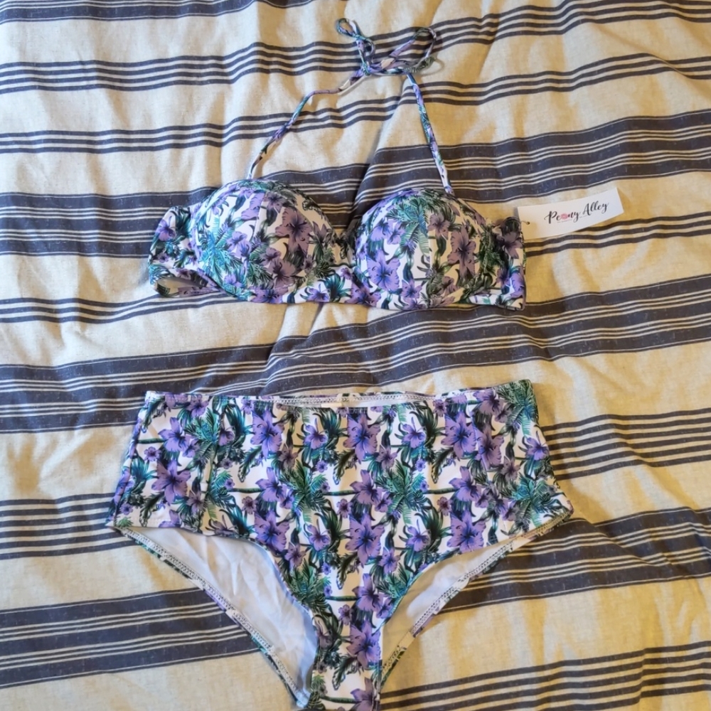 NWT Vintage High-Waist Push-Up Bikini